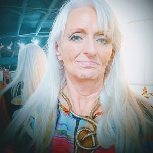 Meet your Posher, Michele